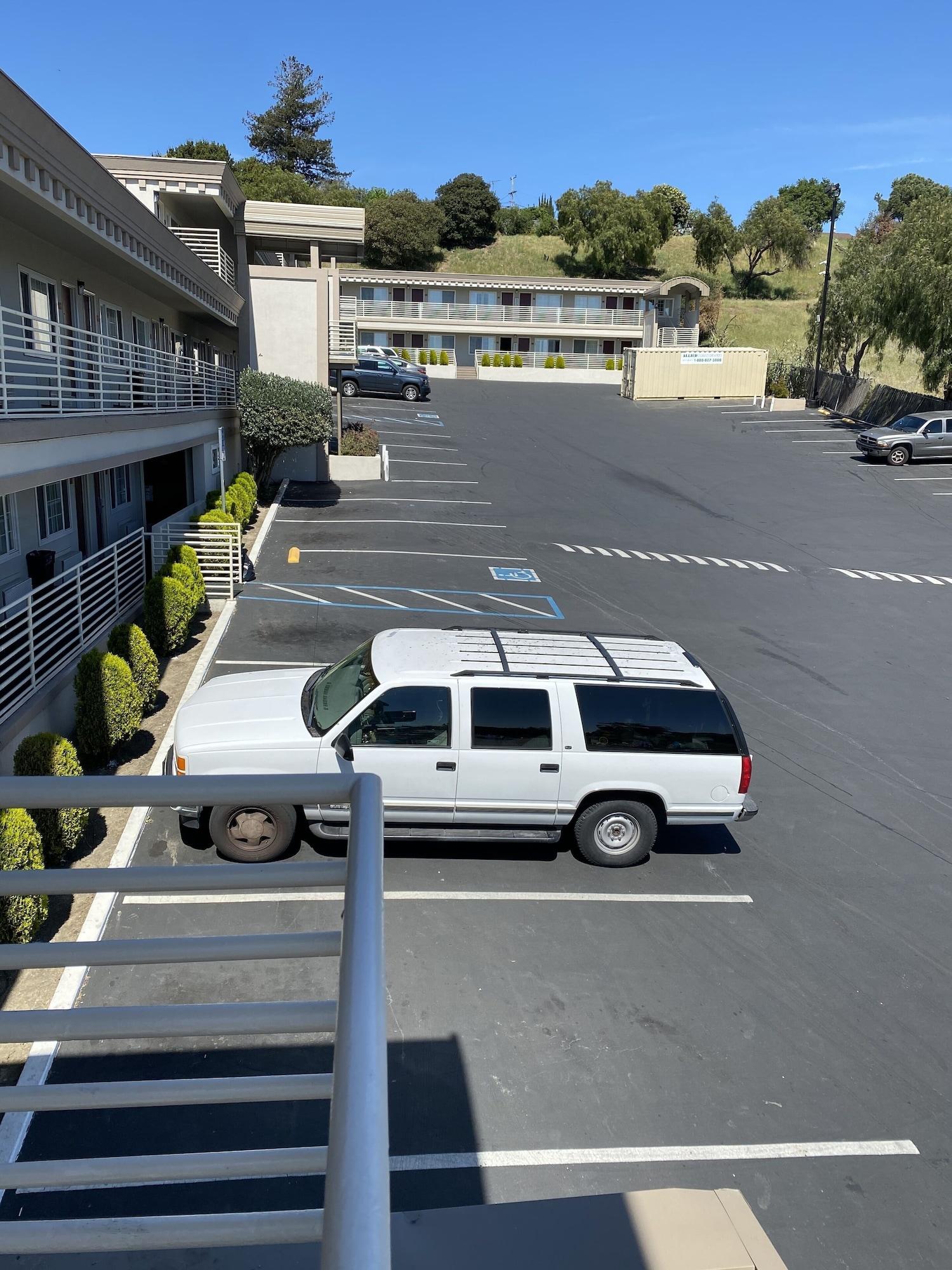 Budget Inn Of Hayward Exterior photo